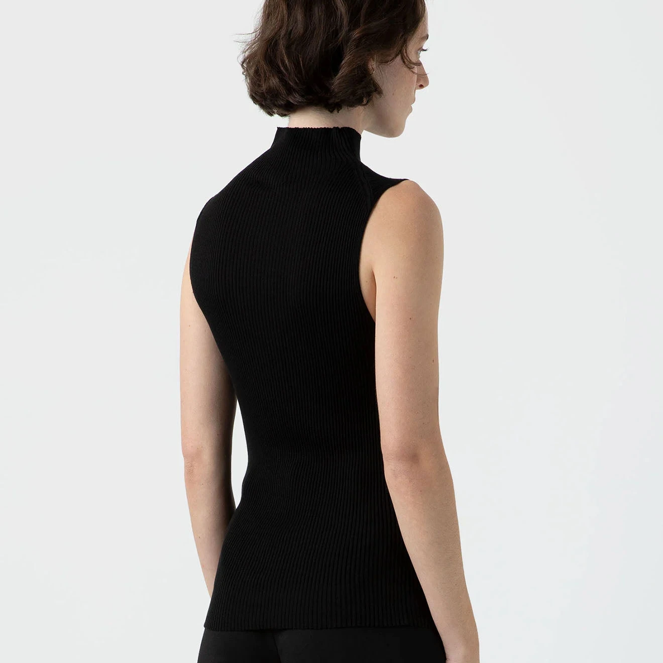 Sunspel Womens Mulberry Silk Rib Vest Jumper Black(Sunspel Womens Mulberry Silk Rib Vest Jumper Black) 5 Sunspel Womens Mulberry Silk Rib Vest Jumper Black(Sunspel Womens Mulberry Silk Rib Vest Jumper Black) - Image 3