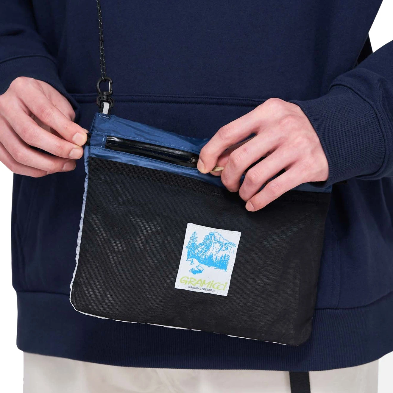 Gramicci Light Ripstop Sacoche Blue Gradient(Gramicci Light Ripstop Sacoche Blue Gradient) 4 Gramicci Light Ripstop Sacoche Blue Gradient(Gramicci Light Ripstop Sacoche Blue Gradient) - Image 2